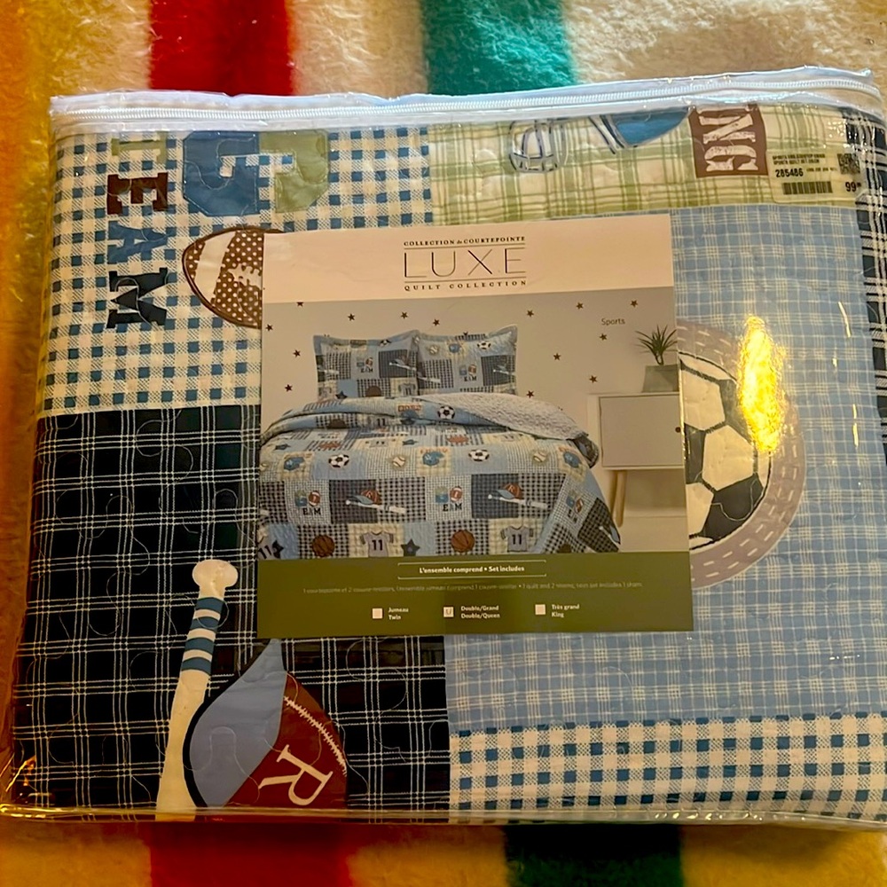 Luxe Brand New Kids Sports Themed Quilt - Double/Queen with 2 Shams